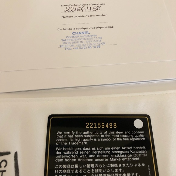 Classic and iconic Chanel reissue 2.55 in black calf leather. Like new condition - Picture 9 of 11